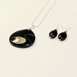 Black Onyx Pendant Necklace and Earrings Set